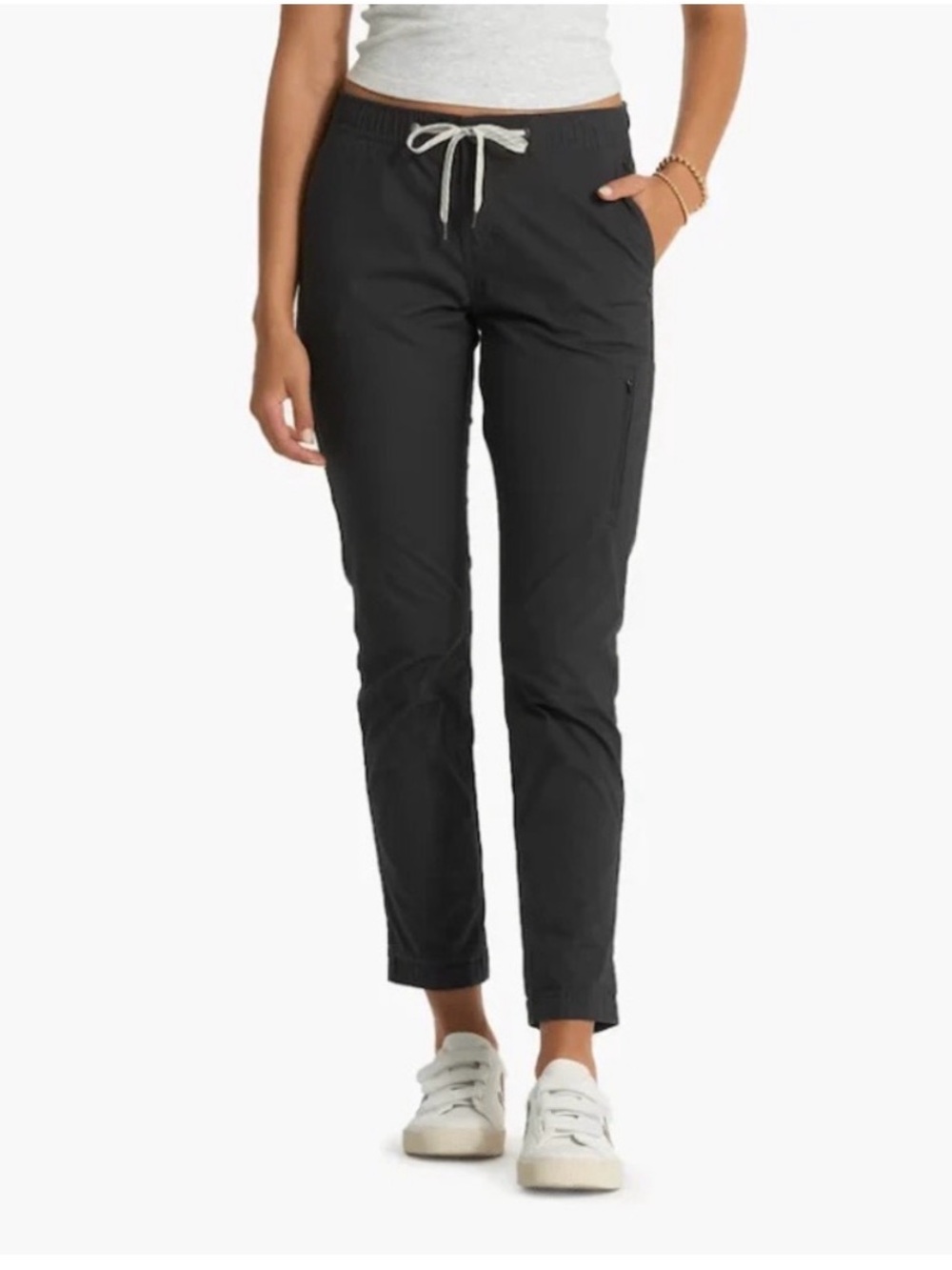 Vuori women’s charcoal ripstop pant